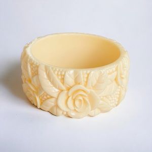 Vintage Ivory Tone Molded Plastic Carved Style Design Flowers Roses Bangle